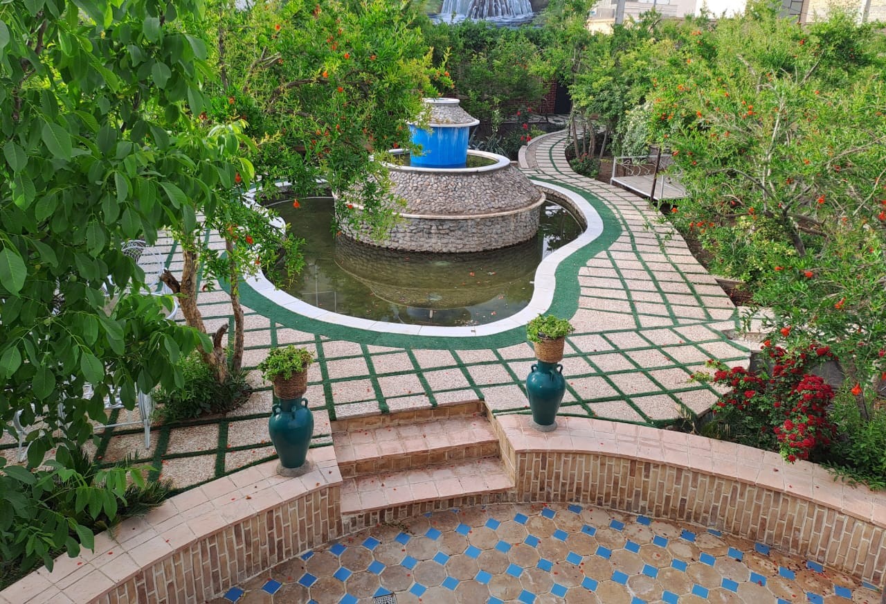 حیاط