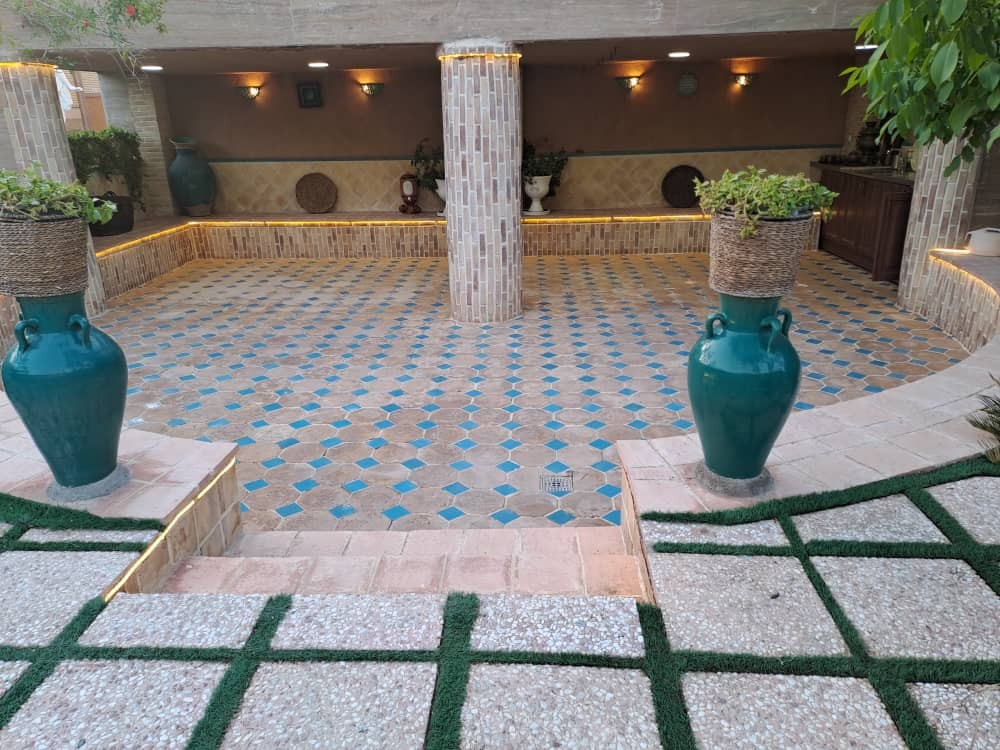 حیاط