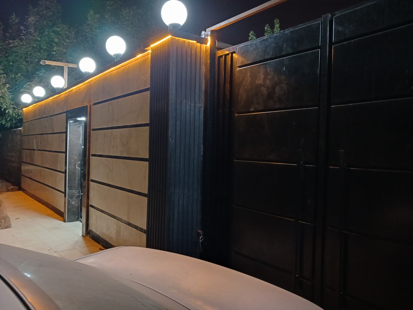 ورودی اقامتگاه