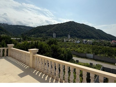 عمارت تریپلکس استخردار چهار خوابه "رز لند"