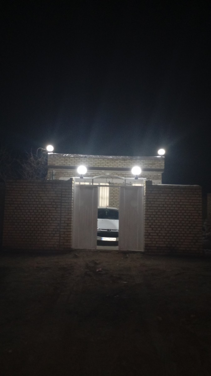 پارکینگ وحیاط