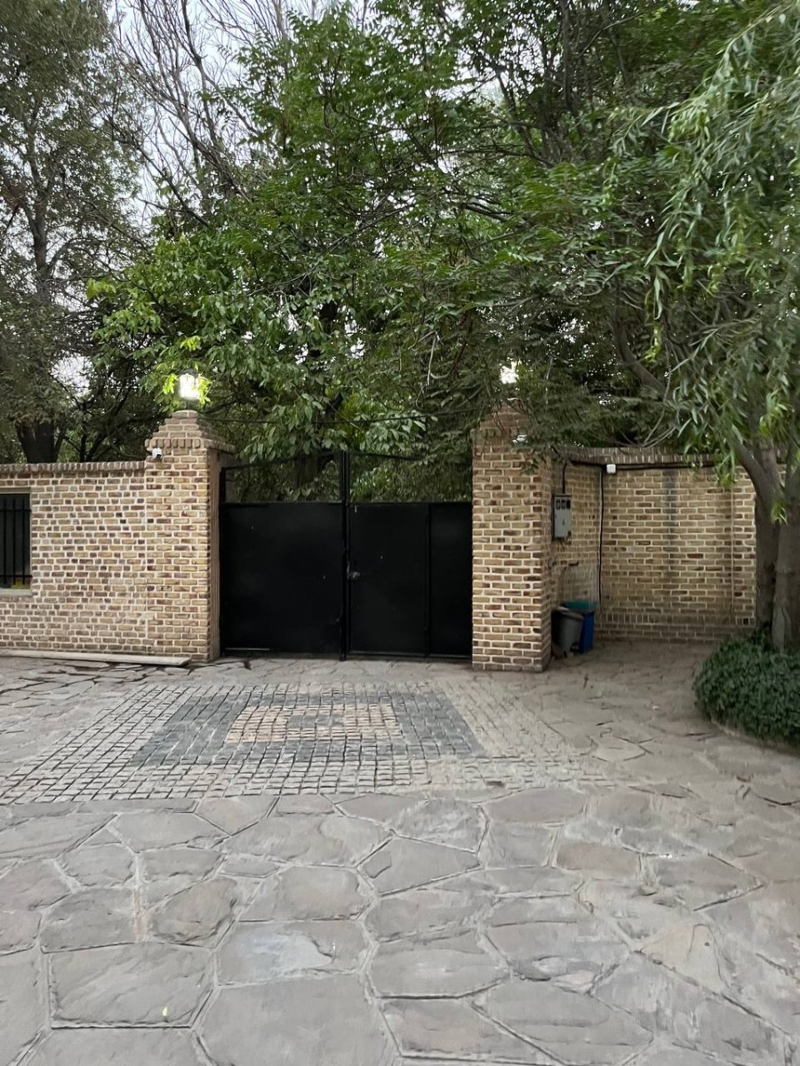 حیاط