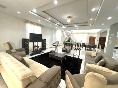 ویلای دوبلکس "آینوس" با دو استخر