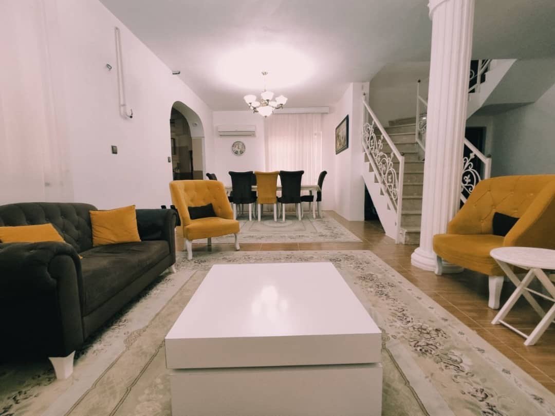 پذیرایی پایین