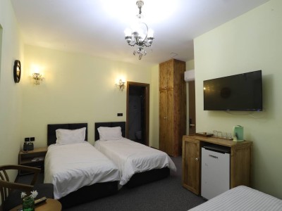 اقامتگاه سنتی خانه یار "اتاق مجنون"