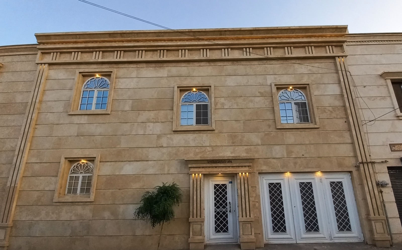 نمای ساختمان