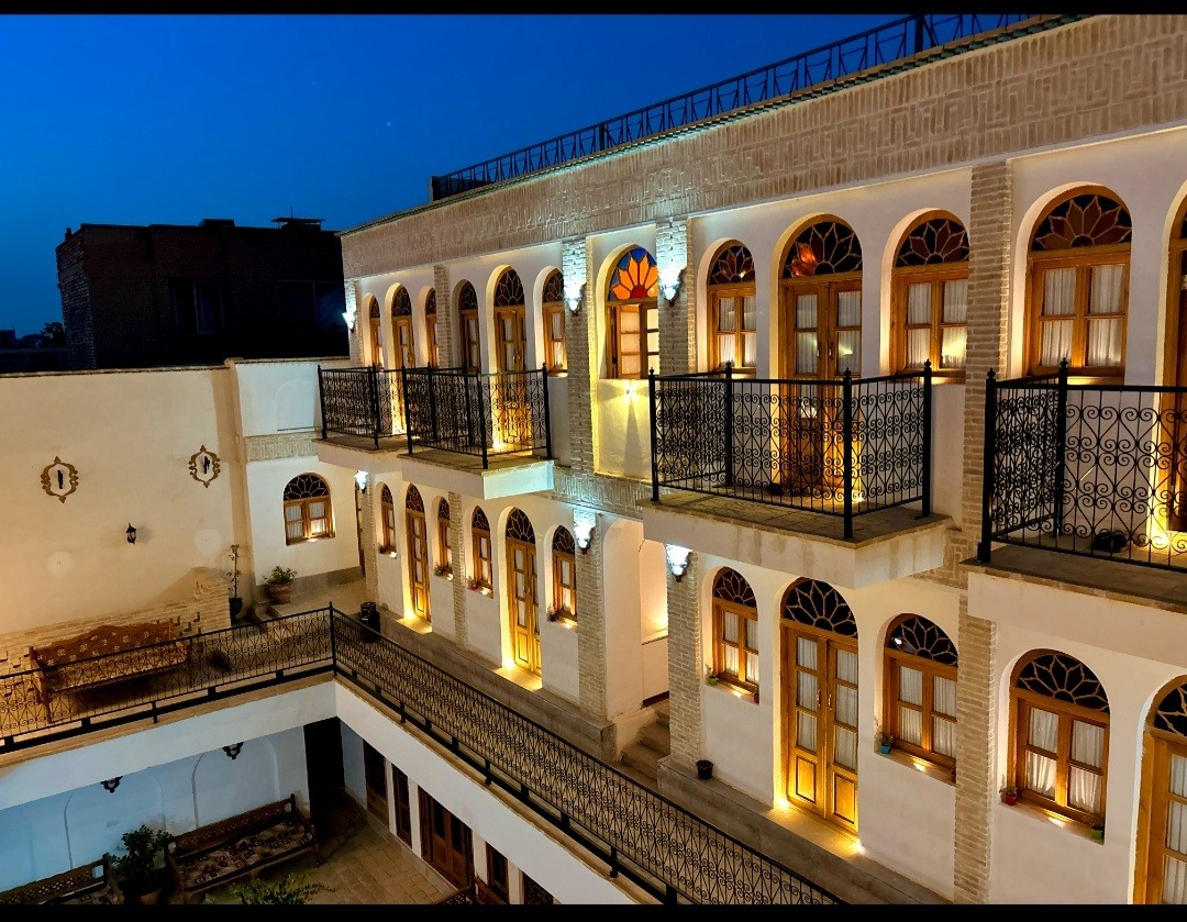 نمای ساختمان