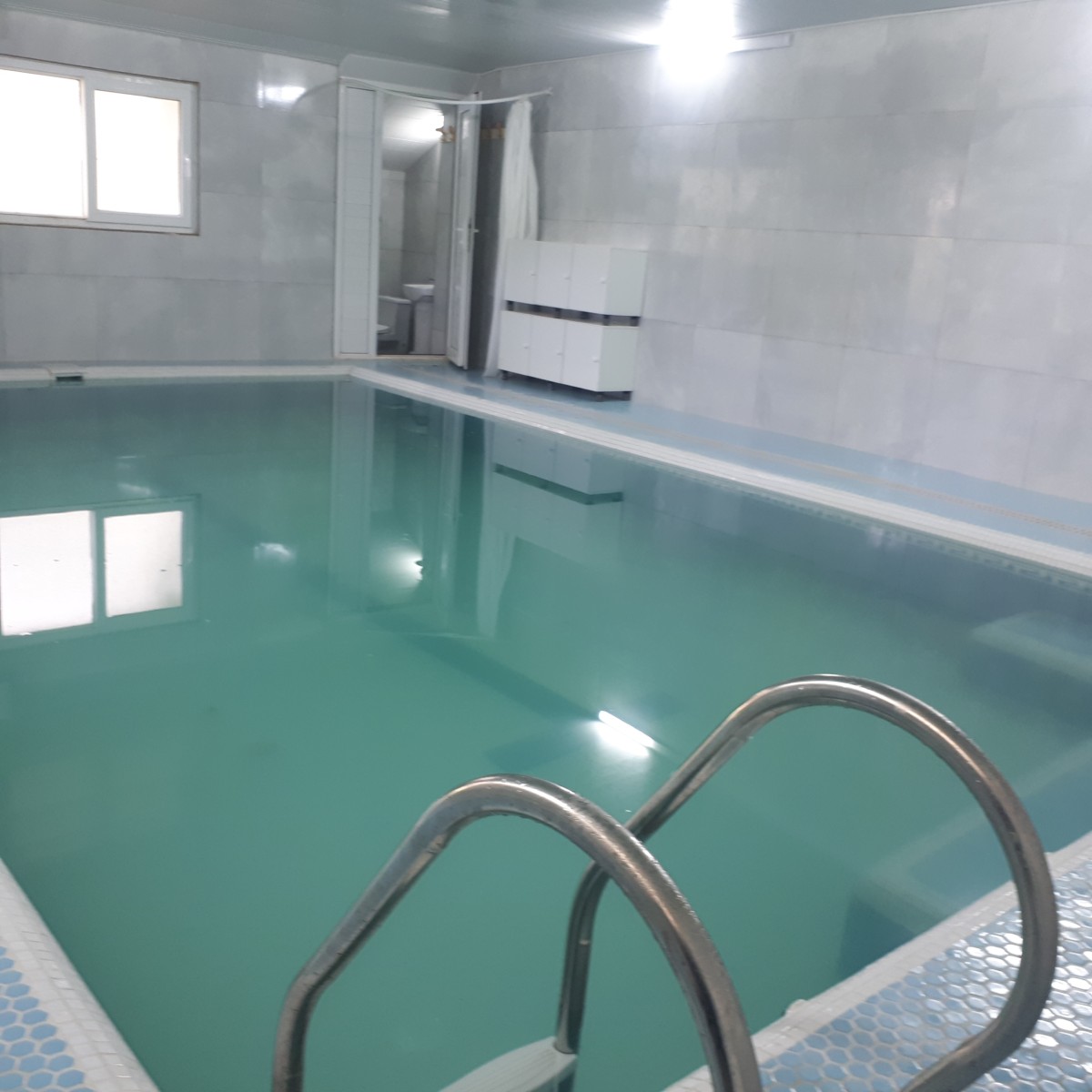 استخر استخر