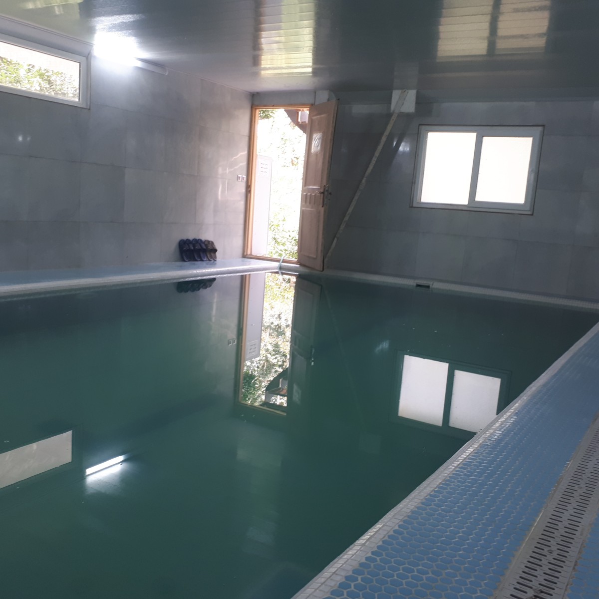 استخر استخر