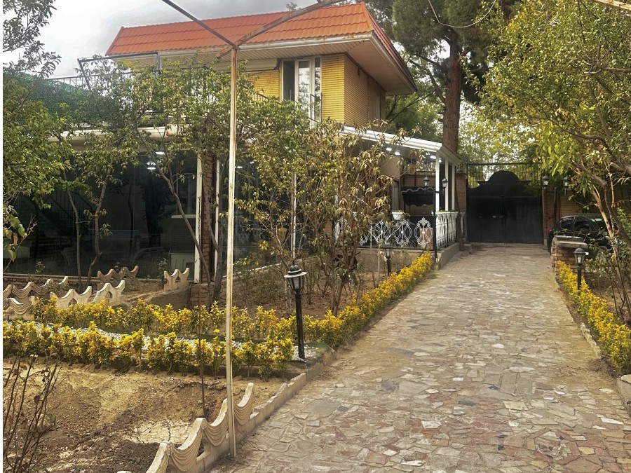 حیاط
