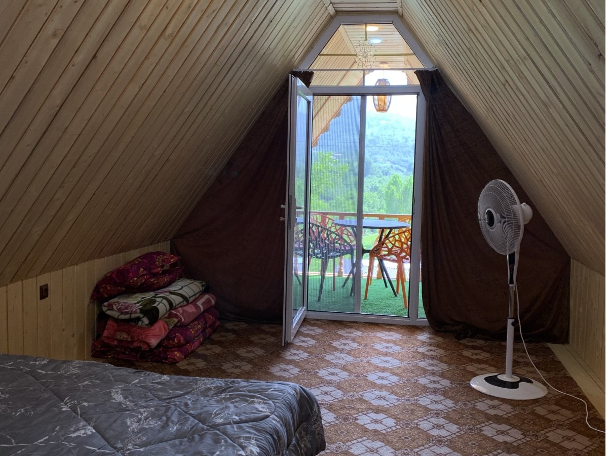 اتاق پذیرایی بالا