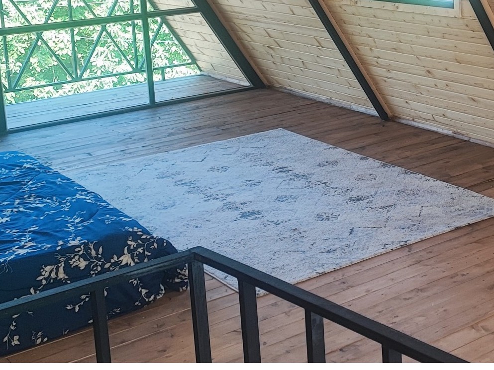 اتاق پذیرایی طبقه اول اتاق پذیرایی طبقه اول