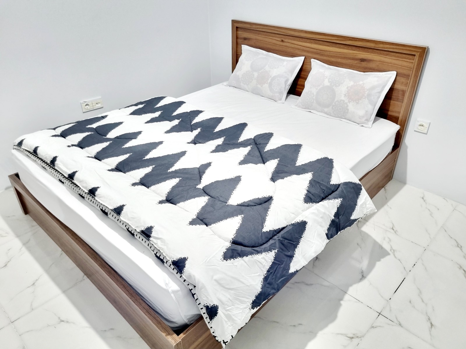 اتاق‌خواب 1