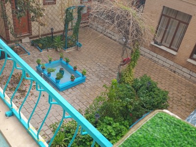 اقامتگاه خانه پدری "اتاق بنفشه"