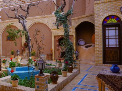 اقامتگاه بومگردی شب نشین کویر "اتاق شاه نشین"