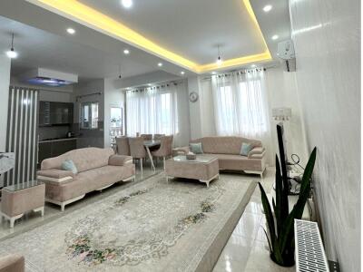 آپارتمان دو‌خواب باقری