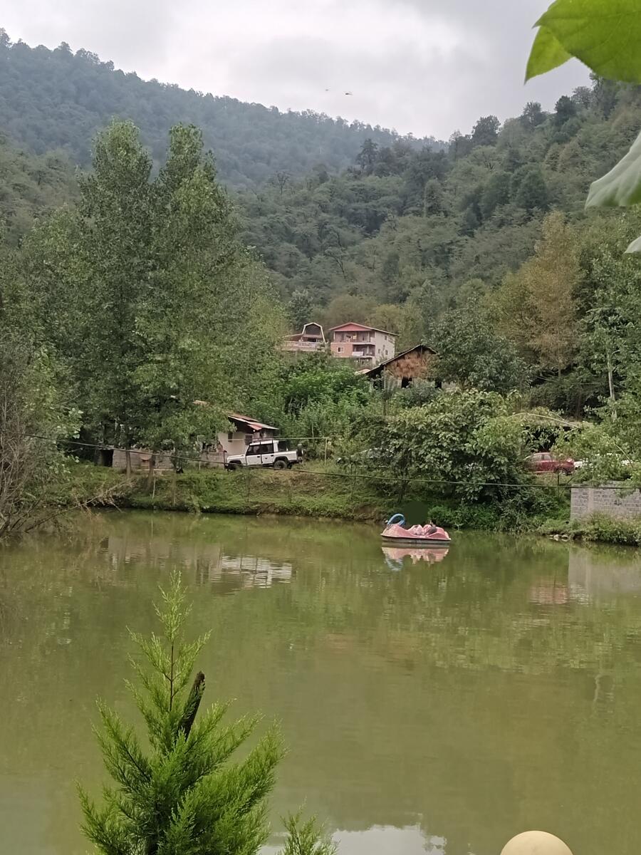 فضای اطراف اقامتگاه فضای اطراف اقامتگاه