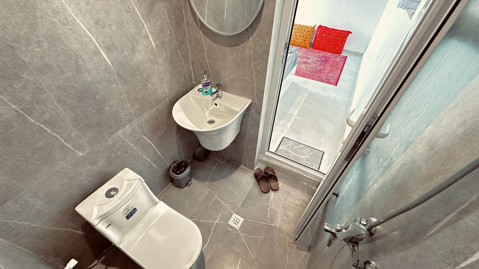 سرویس بهداشتی و حمام سرویس بهداشتی و حمام