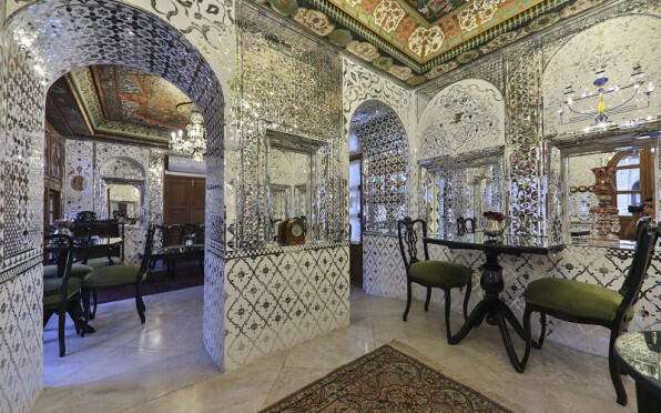 سالن پذیرایی آینه