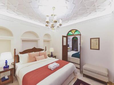 "اتاق تاجی" عمارت سحرخیزان "اتاق تاجی" عمارت سحرخیزان