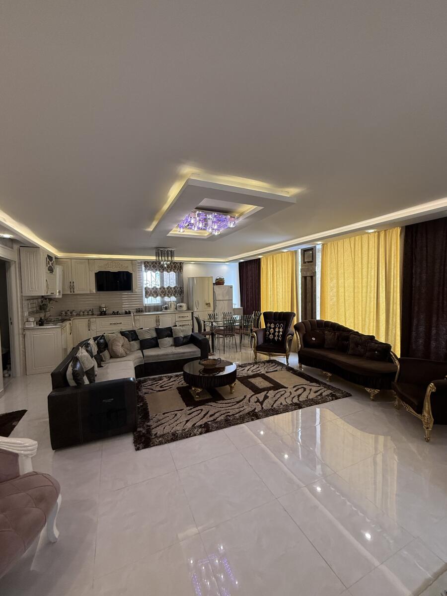 اتاق پذیرایی و آشپزخانه اتاق پذیرایی و آشپزخانه