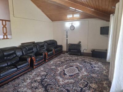 ویلای دهکده با چشم انداز زیبای افق