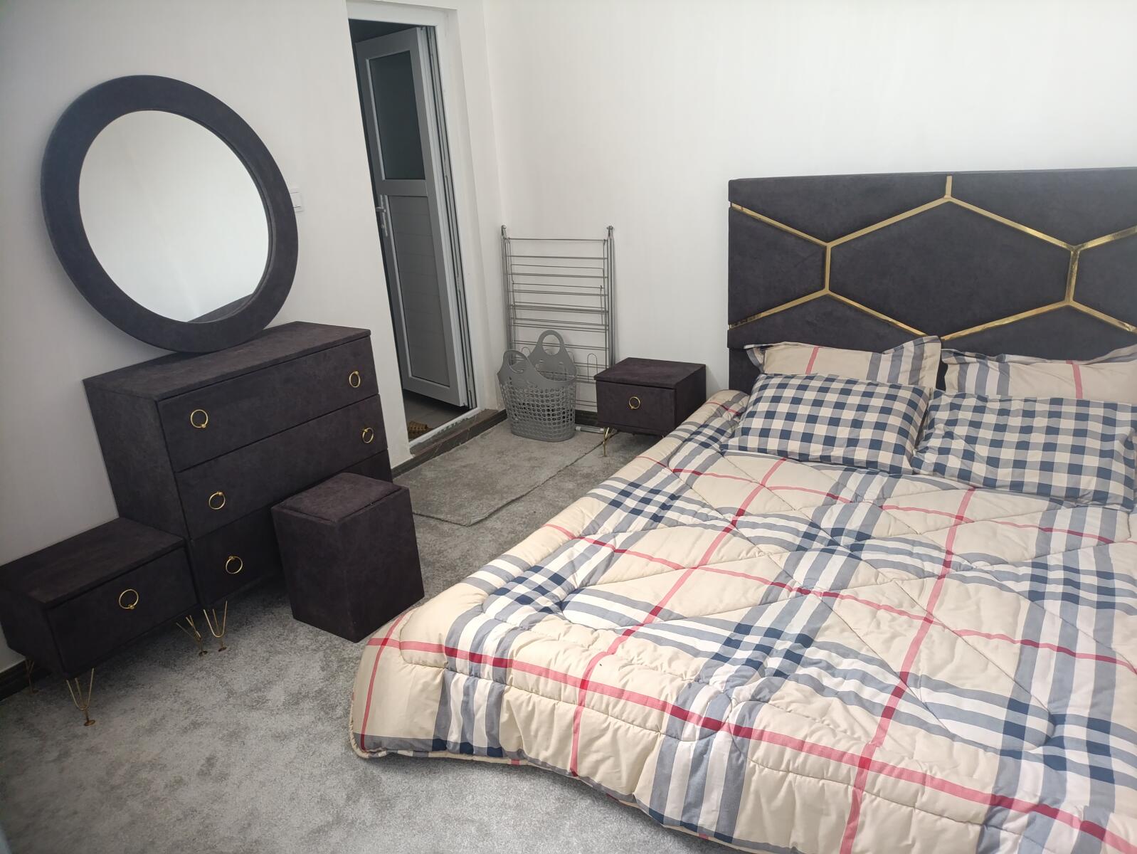 اتاق‌خواب ۱