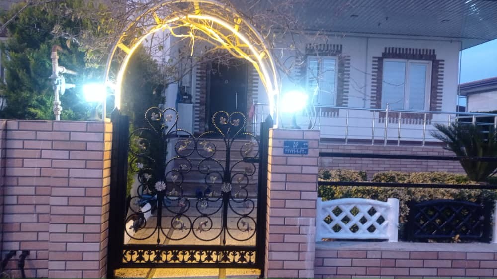 ورودی اقامتگاه ورودی اقامتگاه