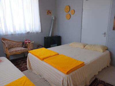 اتاق زرد "اقامتگاه خانه ی ما"