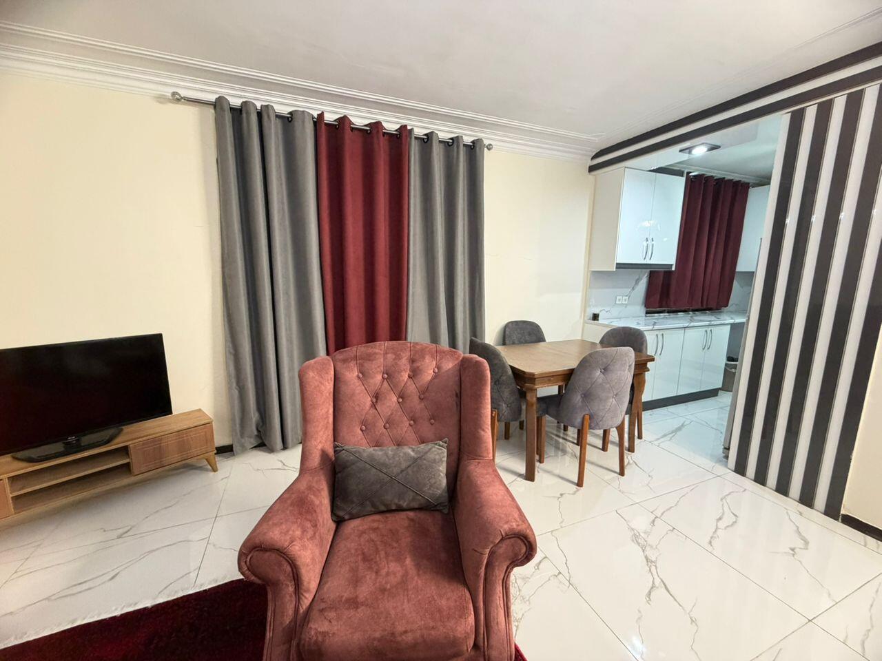 اتاق پذیرایی و آشپزخانه اتاق پذیرایی و آشپزخانه