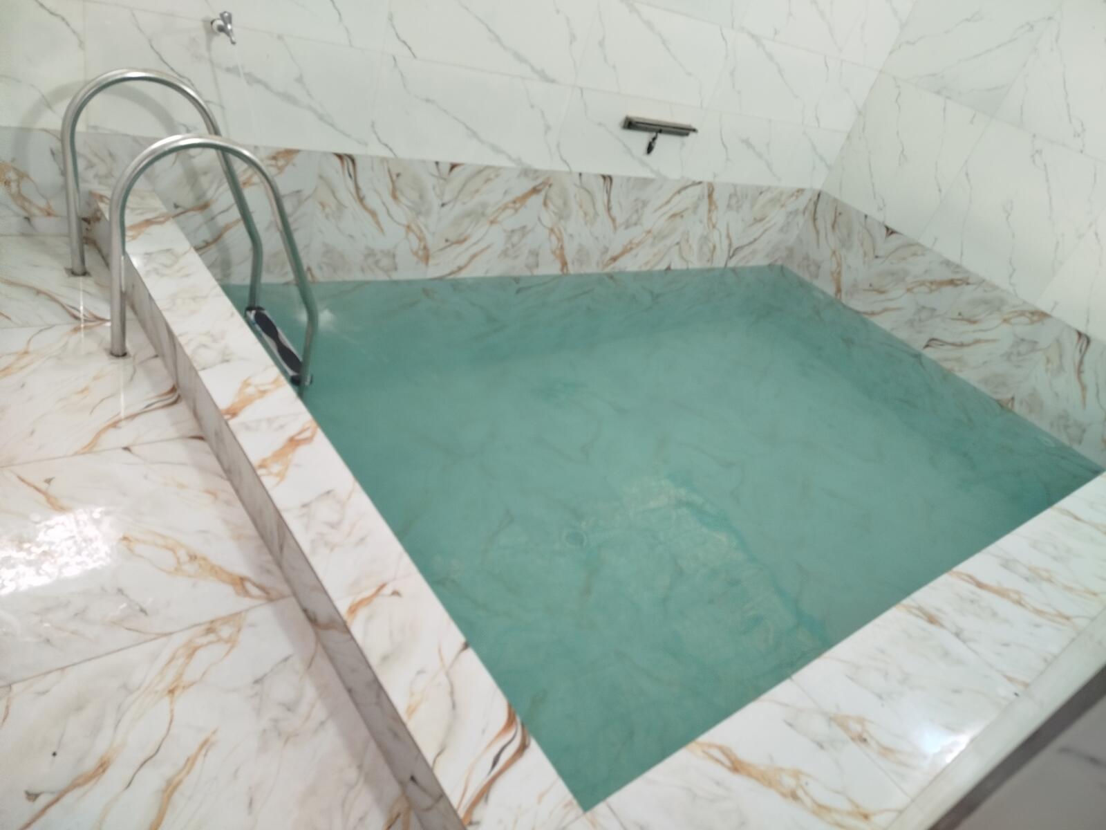 استخر استخر