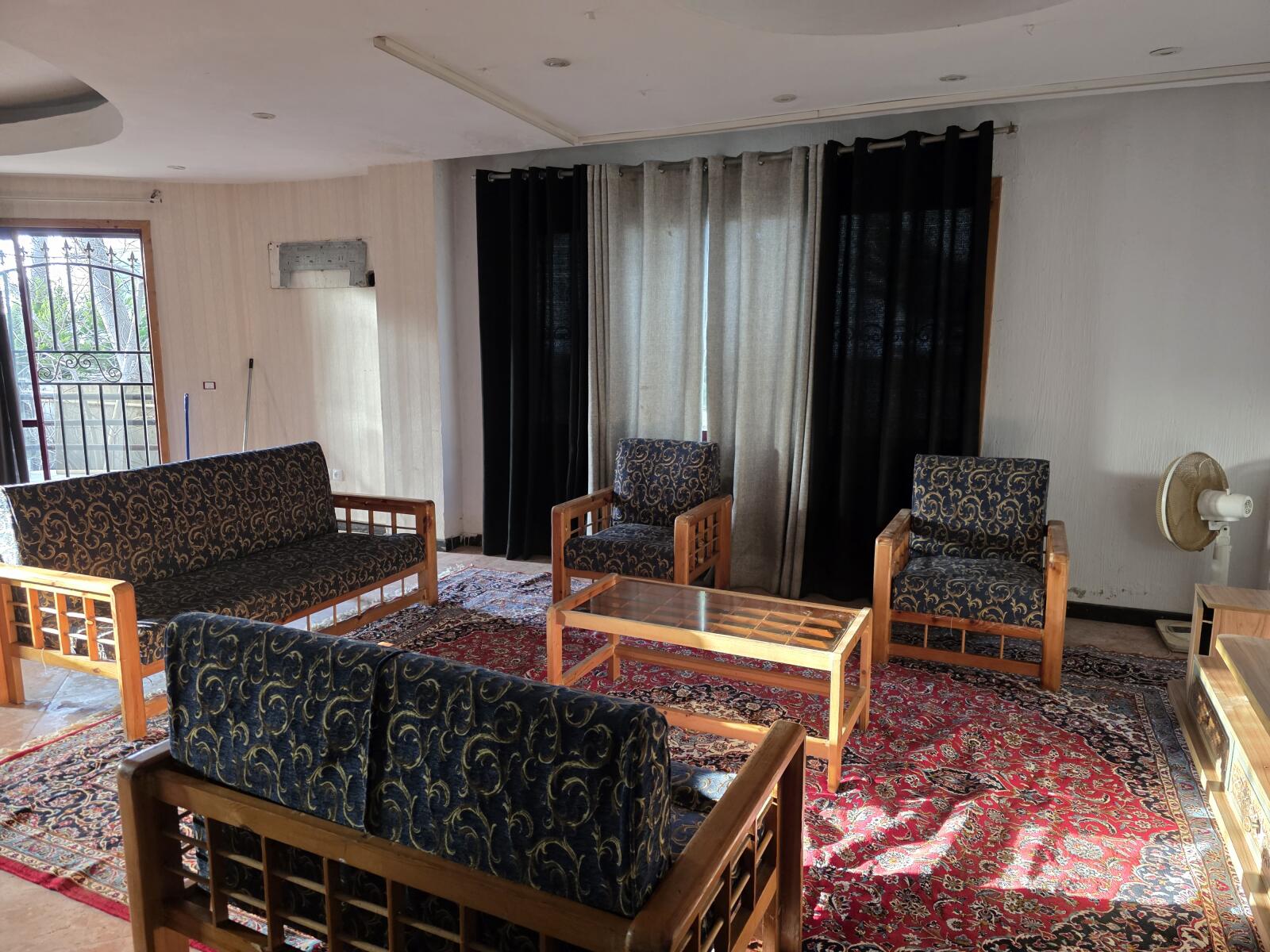 قسمتی از هال