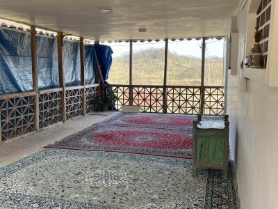 اقامتگاه نیمه سنتی قهرمان