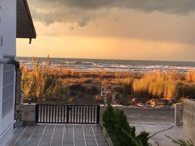 ویلای دوخوابه ساحلی ویلای دوخوابه ساحلی