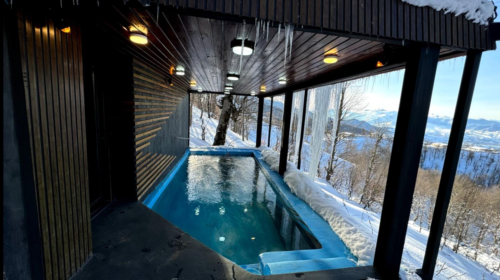 استخر استخر