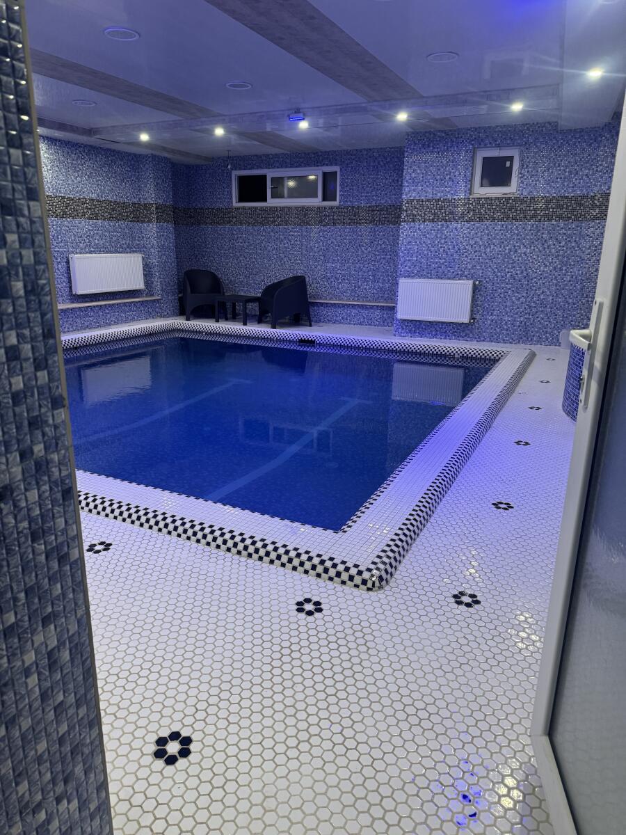 استخر استخر