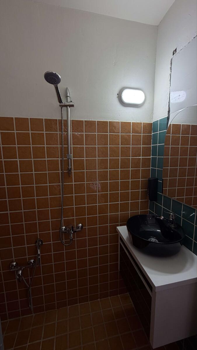 سرویس بهداشتی و حمام