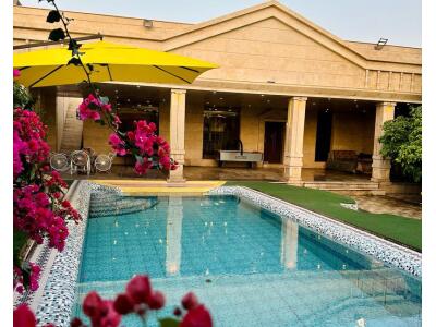 عمارت سه خوابه استخردار آبگرم سناتور عمارت سه خوابه استخردار آبگرم سناتور