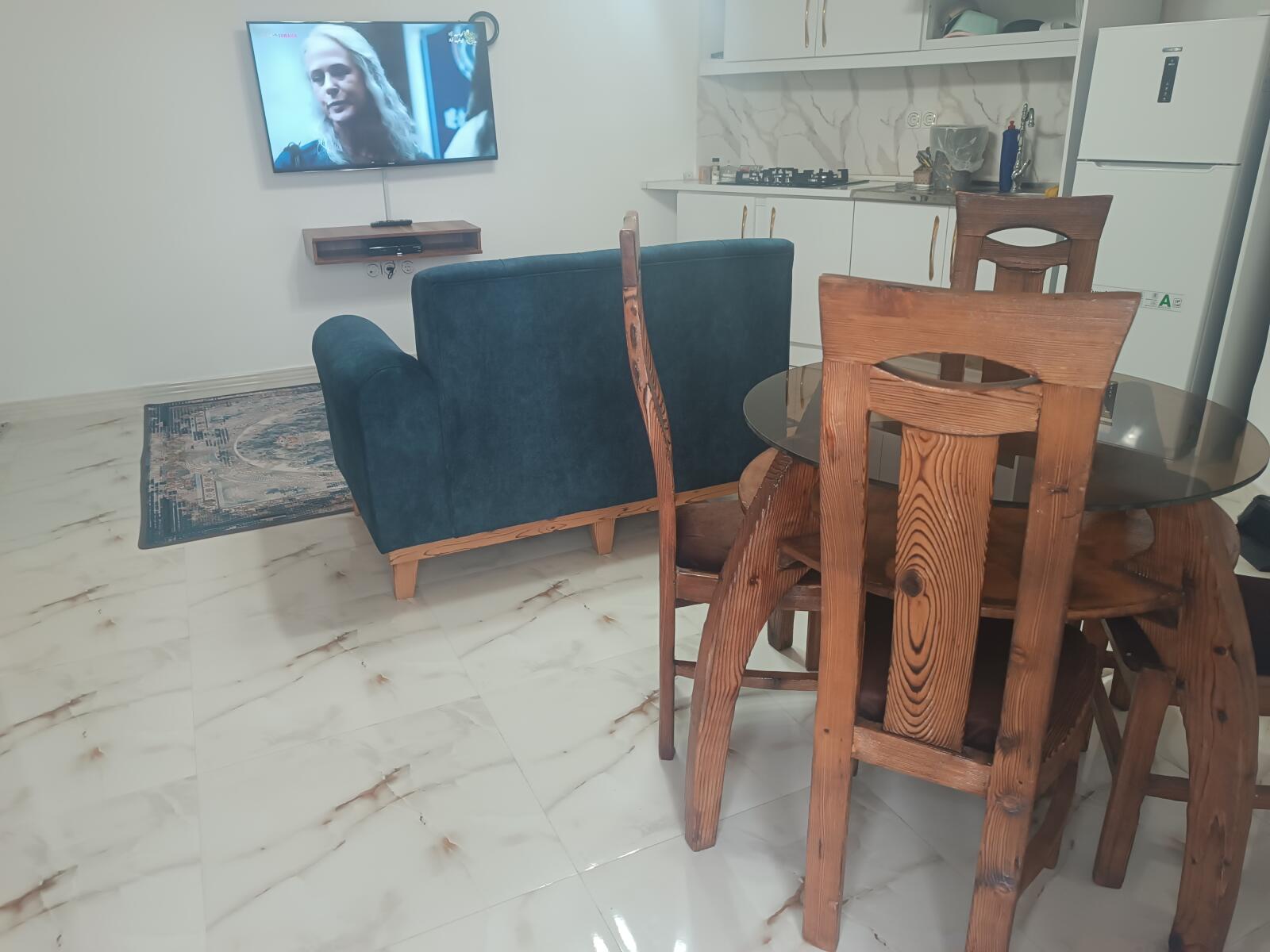 اتاق پذیرایی و آشپزخانه اتاق پذیرایی و آشپزخانه