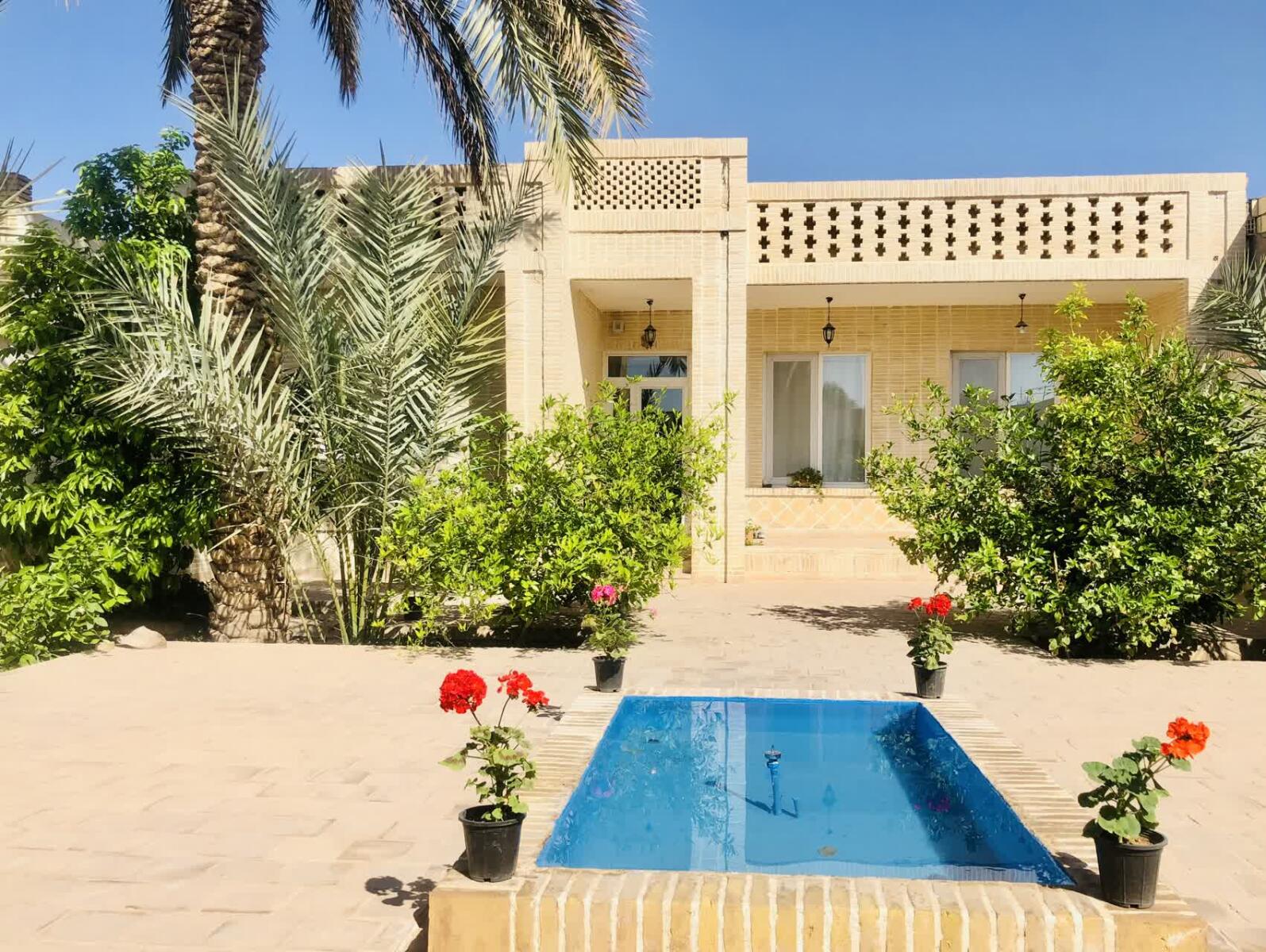حیاط حیاط