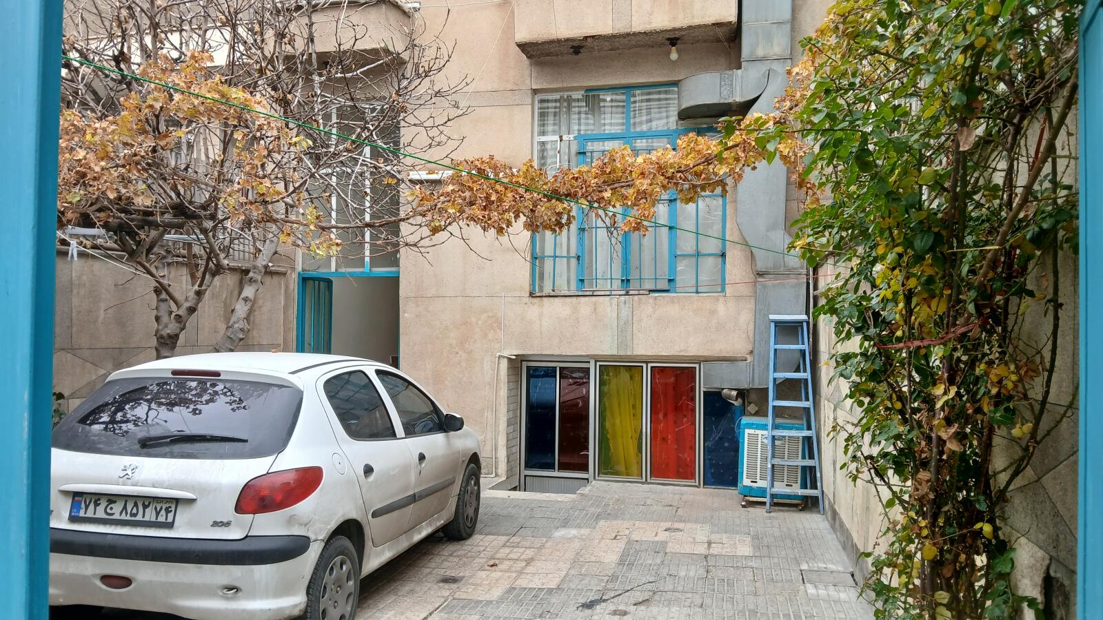 حیاط حیاط