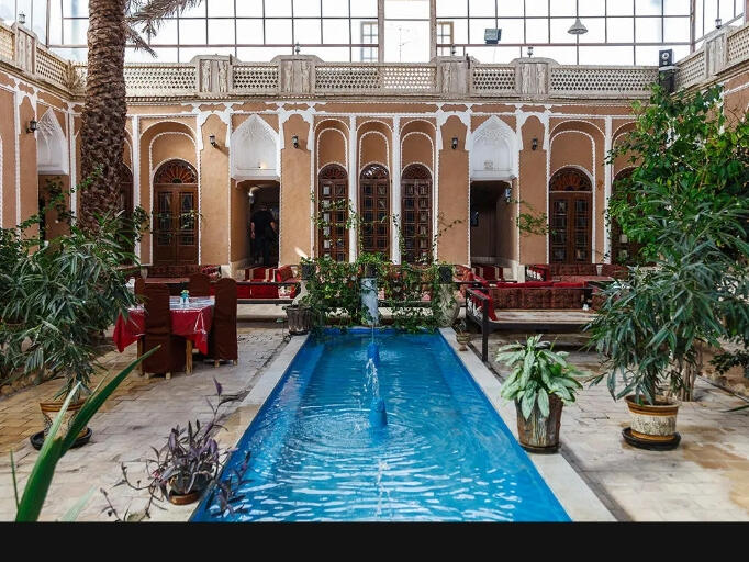 حیاط حیاط