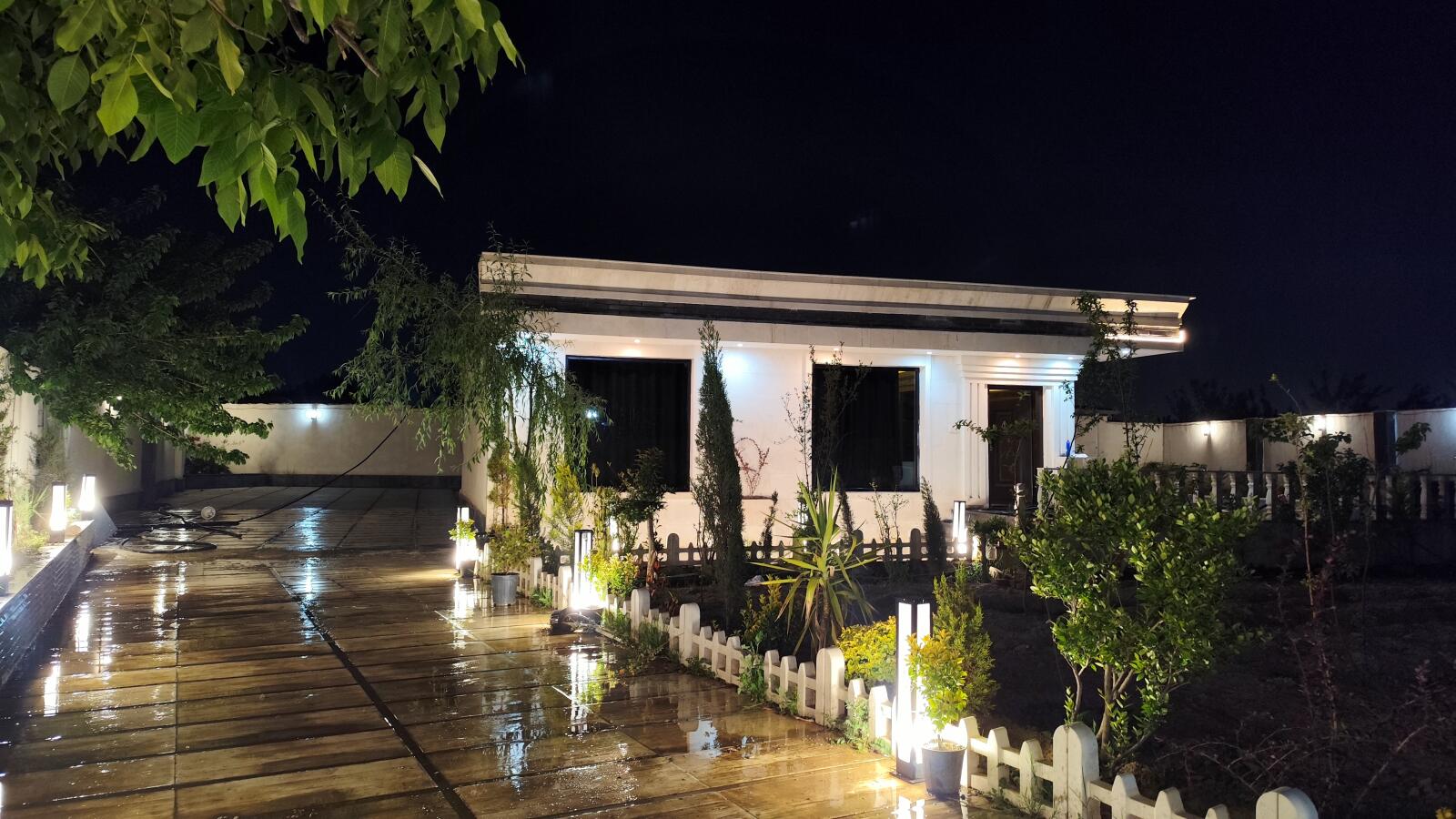 حیاط حیاط