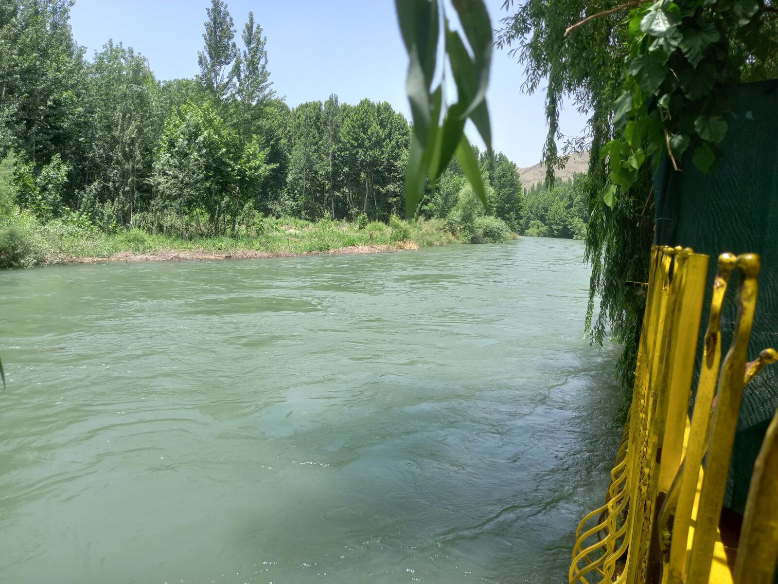 نمای رودخانه نمای رودخانه