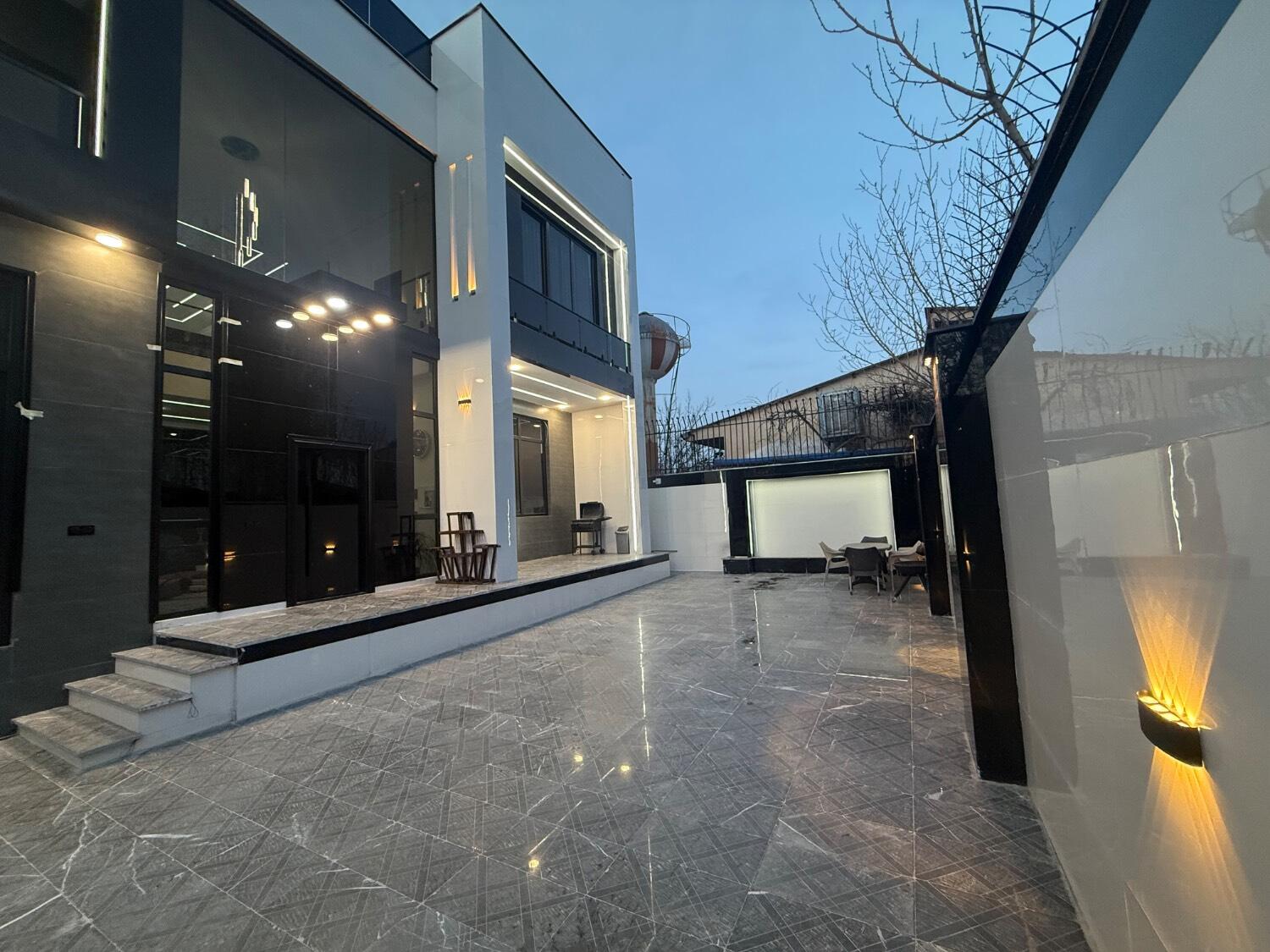حیاط حیاط