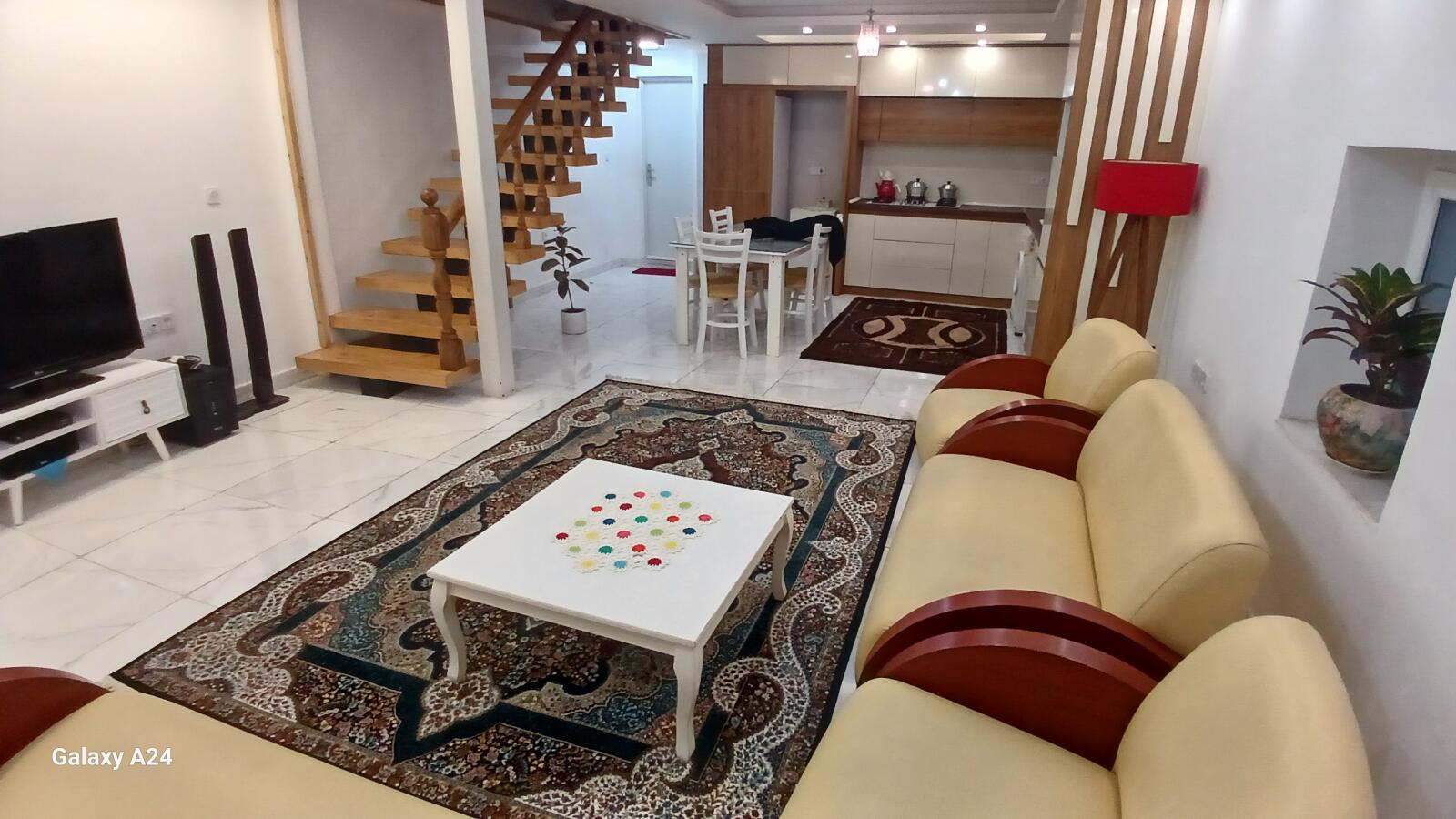 اتاق پذیرایی و آشپزخانه اتاق پذیرایی و آشپزخانه