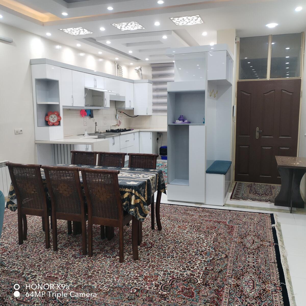 اتاق پذیرایی و آشپزخانه اتاق پذیرایی و آشپزخانه