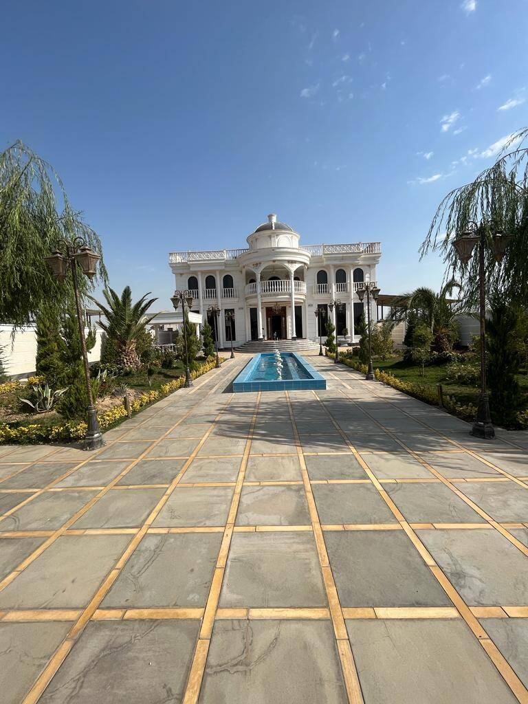 حیاط حیاط