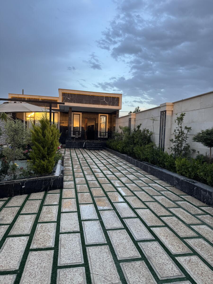حیاط