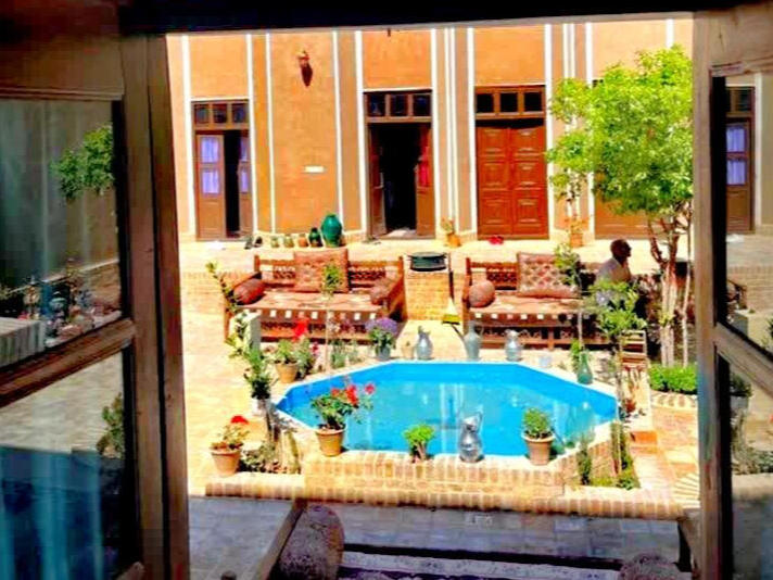 حیاط حیاط